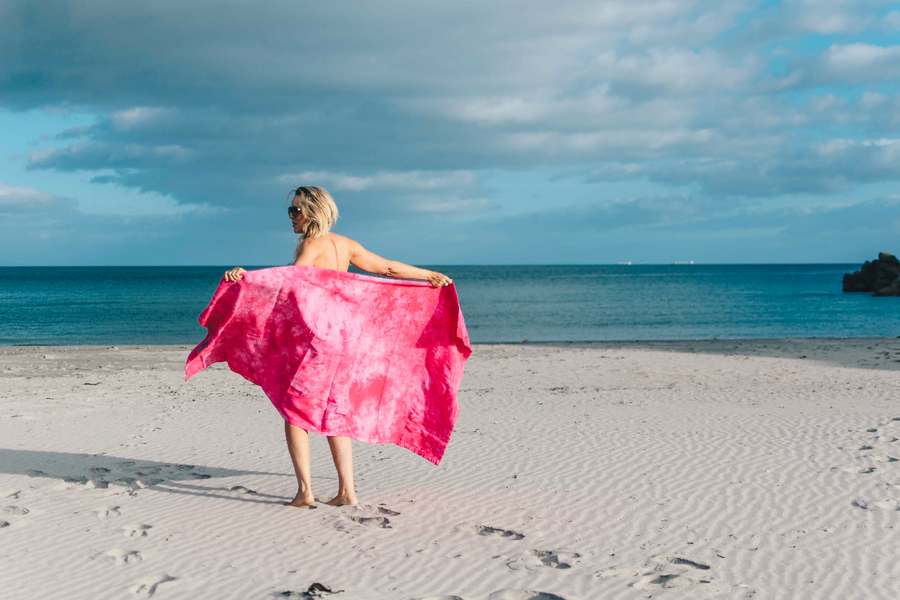 BEACH TOWEL - CHERRY